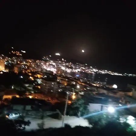 Vjollca's Casa de Férias *