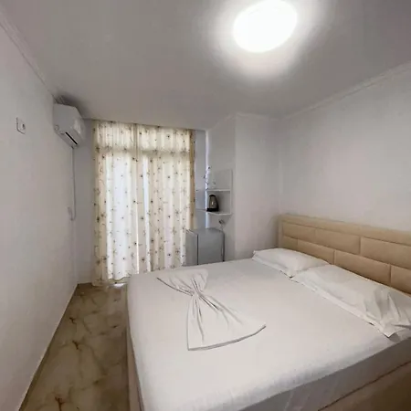 Hébergement de vacances Vjollca's *
